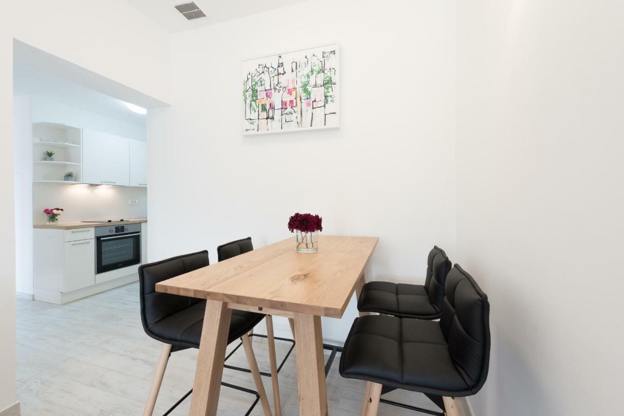 קאבטאט Apartment Obradovic מראה חיצוני תמונה