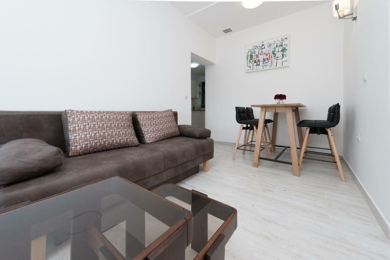 קאבטאט Apartment Obradovic מראה חיצוני תמונה