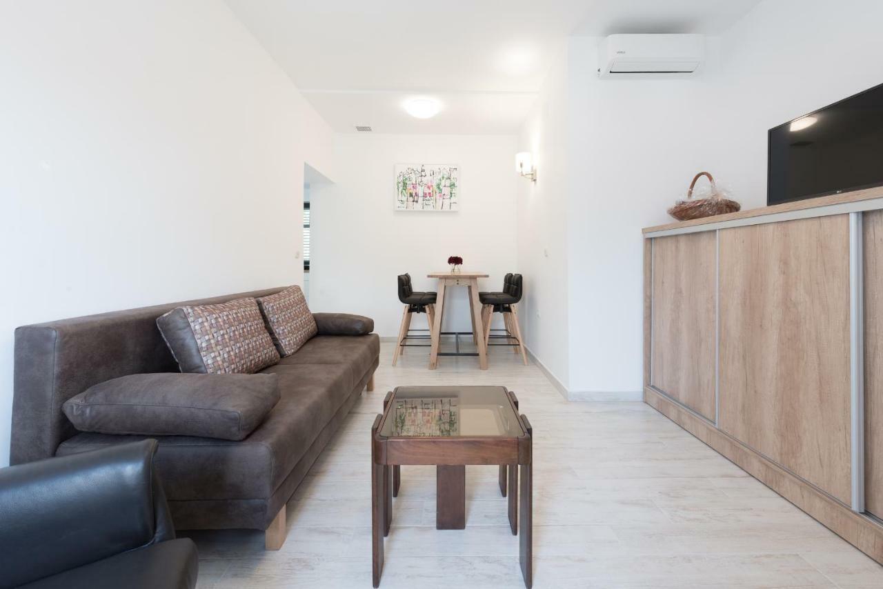 קאבטאט Apartment Obradovic מראה חיצוני תמונה